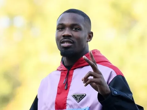 Thay Ronaldo, Quỷ đỏ có món hời 12 triệu euro