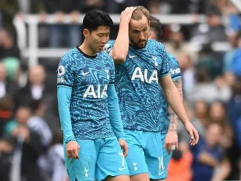 Thay tướng mạt vận như… Tottenham