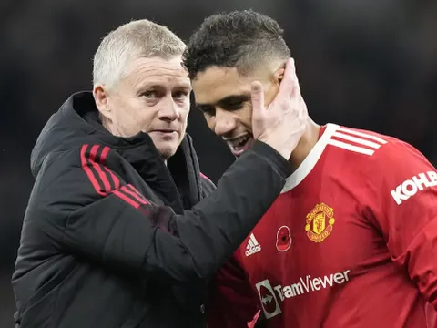 Thay Varane, Solskjaer có dự tính gì cho Man Utd?
