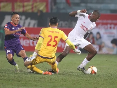 Phung phí cơ hội, Viettel gục ngã đau đớn trước Bình Dương