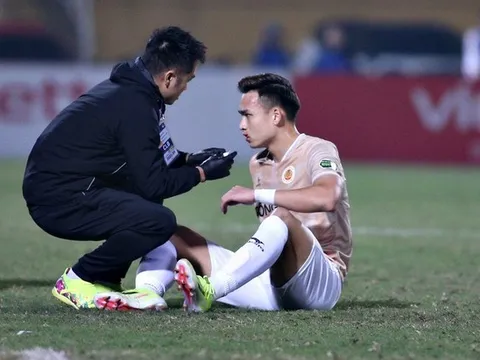 Tuấn Anh chính thức rời HAGL; Bùi Hoàng Việt Anh khâu 24 mũi