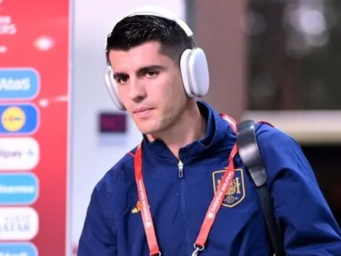Thế giới hãy viết đơn xin lỗi Morata