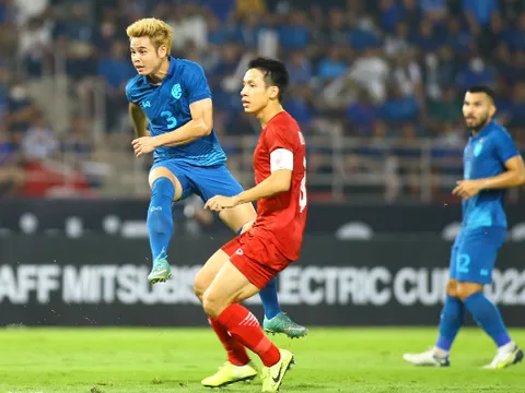 Theerathon Bunmathan 'out trình' tại AFF Cup 2022