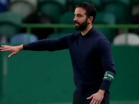 Thêm 1 ƯCV bị loại khỏi ghế HLV Barca