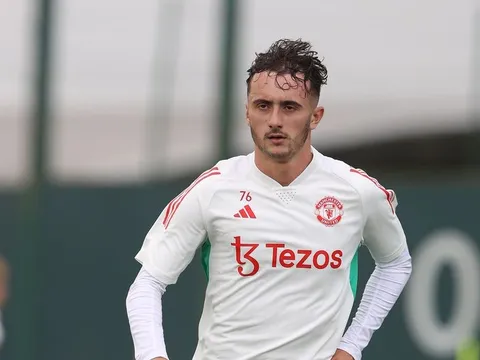 Thêm sao trẻ được Ten Hag trao cơ hội