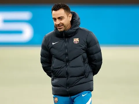Theo đuổi Haaland, Xavi phát đi thông điệp