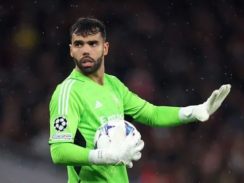 Thierry Henry đã đúng về David Raya