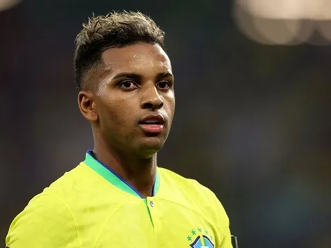 Thời của Rodrygo ở tuyển Brazil đã tới