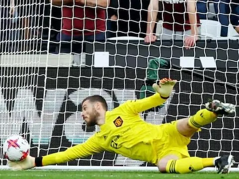 Trái đắng cho De Gea