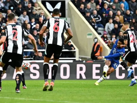 Thông số vòng 10 Premier League: Cú đấm tuyến 3, Ramsdale kém 1 cái tên duy nhất