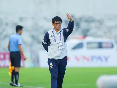 Thua chung kết ngược, HLV Vũ Tiến Thành vẫn khen HAGL