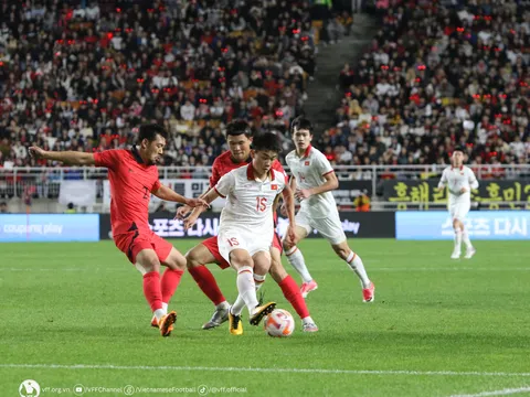 Thua đậm Hàn Quốc, tuyển Việt Nam nhận tin buồn từ FIFA