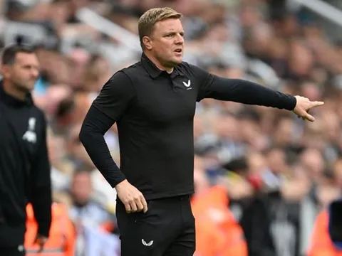 Thua đau Liverpool, Newcastle giúp CĐV Premier League thôi lầm tưởng