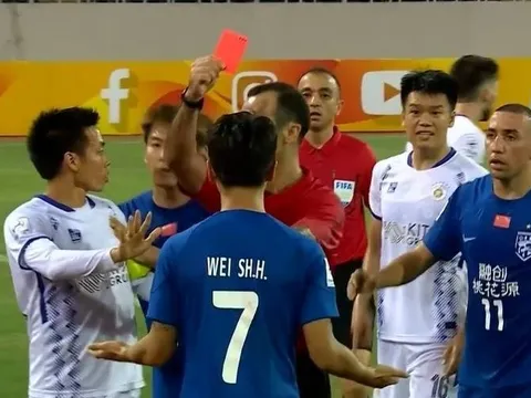 Thua Hà Nội FC, HLV Wuhan Three Towns đổ lỗi cho cỏ sân Mỹ Đình