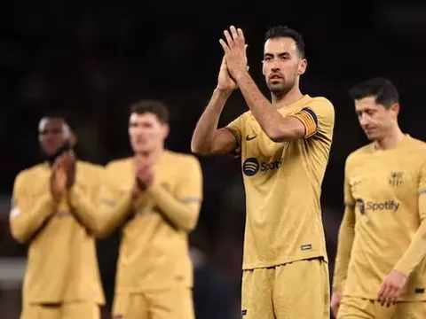 Thua Man Utd, Barca của Xavi lộ rõ điểm yếu chí mạng