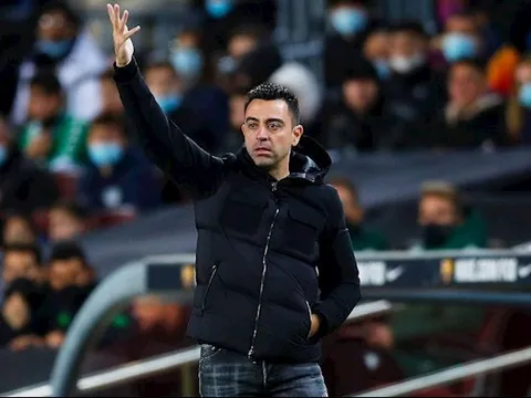 Thua Real Betis có giúp Xavi bớt ảo tưởng về sức mạnh của Barca?