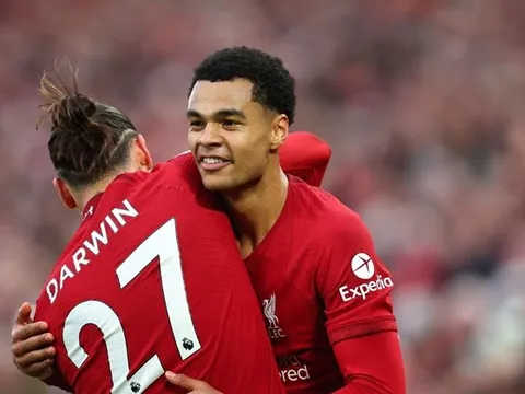 Thua sốc tại Anfield, Man Utd còn nhận ra một nỗi đau thấu xương