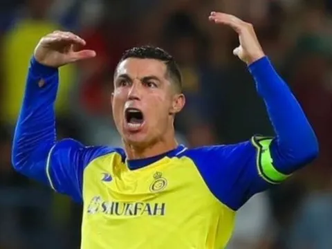 Thua thêm một trận, HLV của Ronaldo sẽ bị sa thải