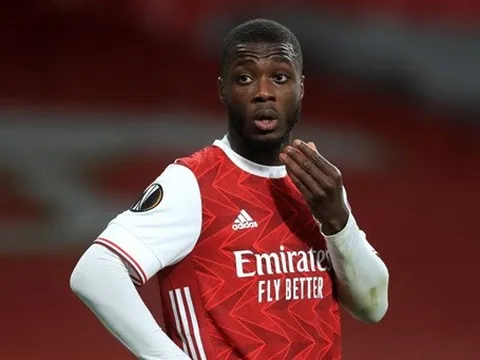 Thương vụ Walcott và Iwobi có thể là gợi ý cho Arsenal bán Pepe?