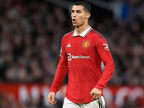 Mbappe hưởng lương 500.000 bảng thay Ronaldo ở M.U