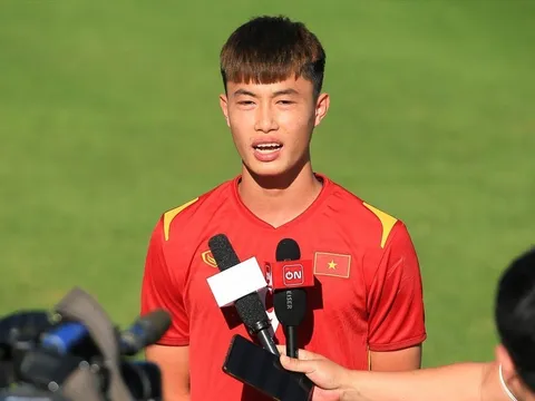 Tiền đạo '2 chân như 1' chiến đấu giành suất ở U23 Việt Nam
