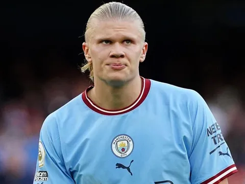 Tiền đạo 32 tuổi xếp trên Haaland trong cuộc đua Chiếc giày vàng