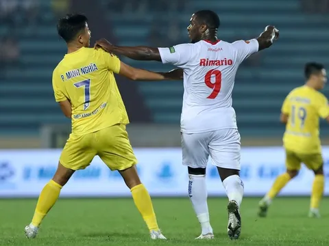 Tiền đạo hay nhất V.League tiếp tục tịt ngòi