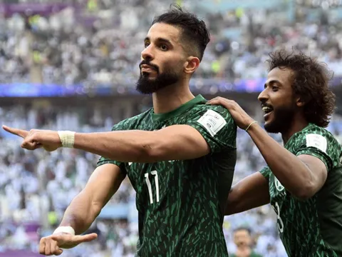 Tiền đạo Saudi Arabia bác tin được thưởng Rolls-Royce