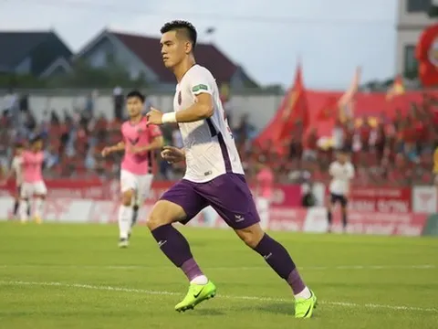 Tiến Linh ghi bàn tại Cúp Quốc gia; Văn Toàn chấn thương