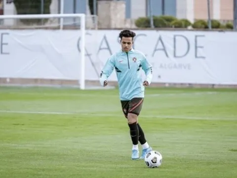 Tiền vệ Liverpool từ chối khoác áo tuyển Bồ Đào Nha