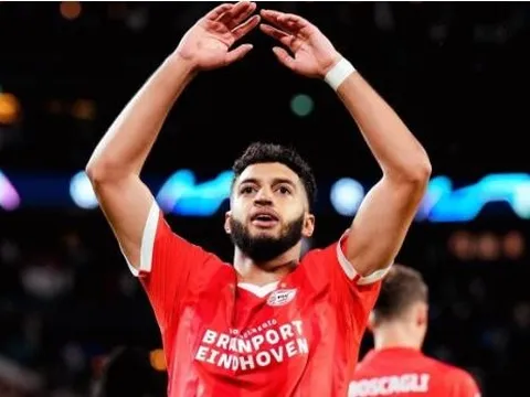 "Tôi sẽ không ngạc nhiên nếu Arsenal chiêu mộ cậu ấy"