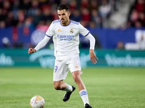 Tiền vệ Real bỏ lỡ trận El Clasico