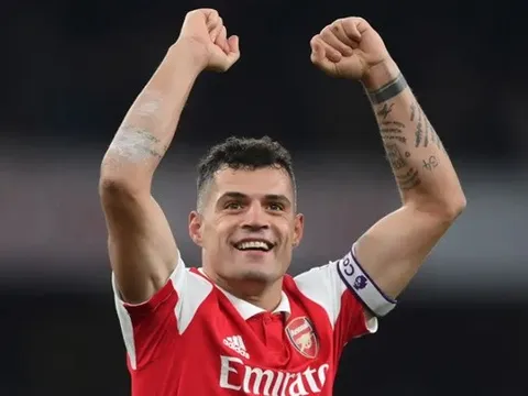 Tiết lộ với đồng đội, công thần đếm ngày rời Arsenal