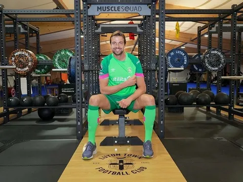 CHÍNH THỨC: Tân binh Premier League đón 'thánh penalty' Tim Krul