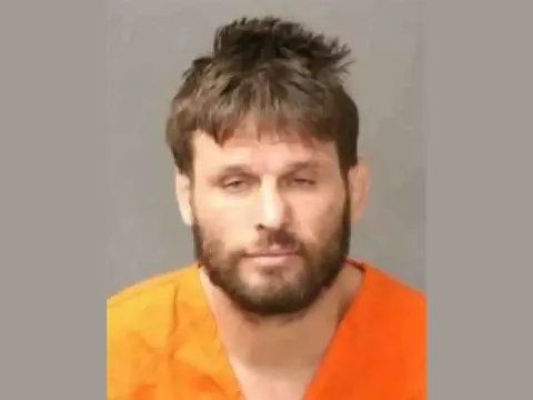 Võ sĩ kỳ cựu UFC Tim Means vướng vòng lao lý vì cáo buộc bạo hành con gái ruột