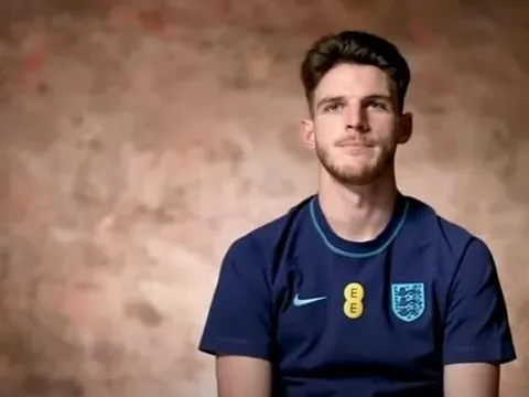 Tim Sherwood: "Cậu ấy như cá gặp nước khi đến Emirates"