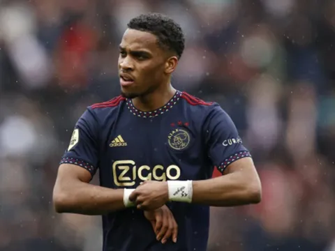 Lý do nào khiến Arsenal mê mẩn trò cũ Ten Hag?