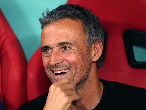 Tin sét đánh từ tuyển Tây Ban Nha khiến châu Âu sôi sục