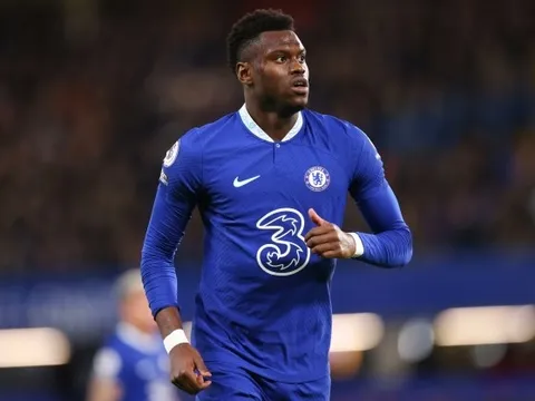 Tình hình chấn thương của trung vệ Chelsea