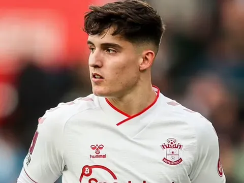 Đại gia Premier League chiêu mộ ngọc thô sáng giá