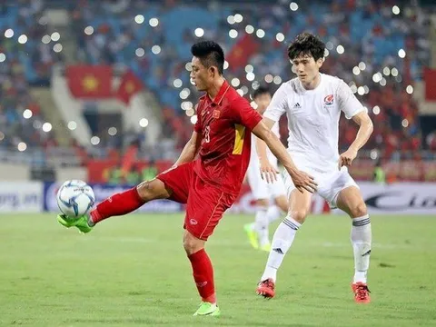 Cánh én lạ hứa hẹn bùng nổ của HLV Troussier