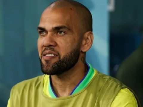 Tòa án Tây Ban Nha lo ngại Alves bỏ trốn