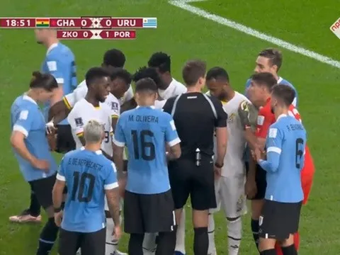 Toàn cảnh Nunez rước họa vào thân vì hành vi ma mãnh