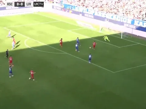 Toàn cảnh pha bóng biến Nunez thành trò hề