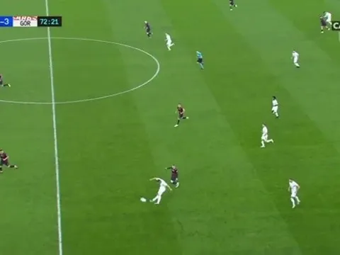 Toàn cảnh siêu phẩm nã rocket gây choáng của người cũ Arsenal