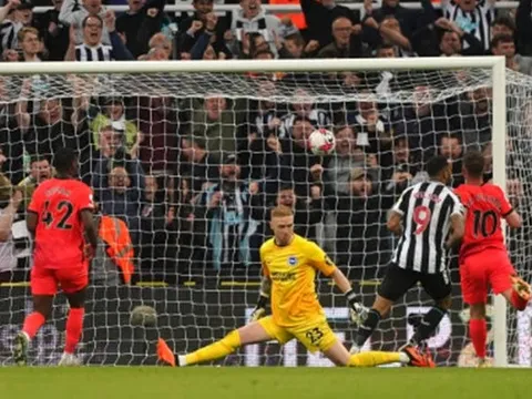 Toàn diệt Brighton, Newcastle tiến gần tấm vé dự UCL