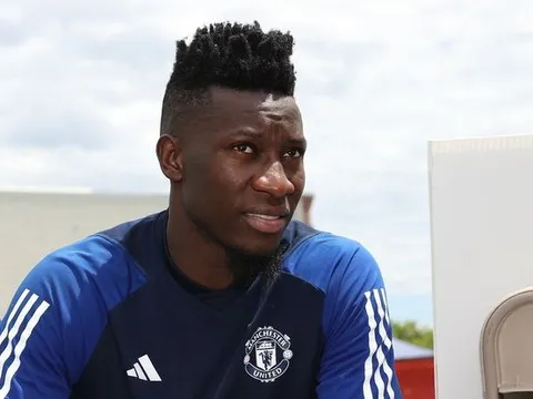 Tom Heaton ngưỡng mộ tân binh của Man United