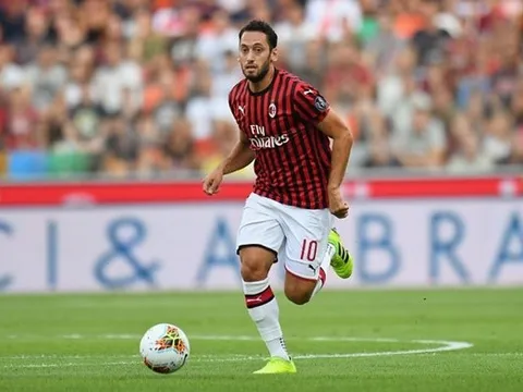 Top 10 tiền vệ xuất sắc nhất Serie A 2020