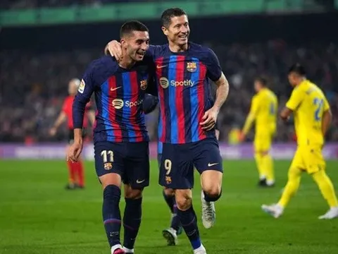 Sao Barcelona gây ấn tượng với Xavi