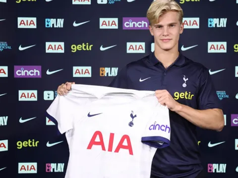 CHÍNH THỨC! Tottenham chiêu mộ thần đồng 18 tuổi
